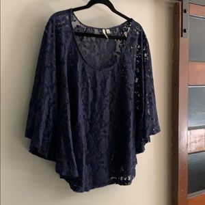 Frenchi navy blue Iace top blouse - size M/L